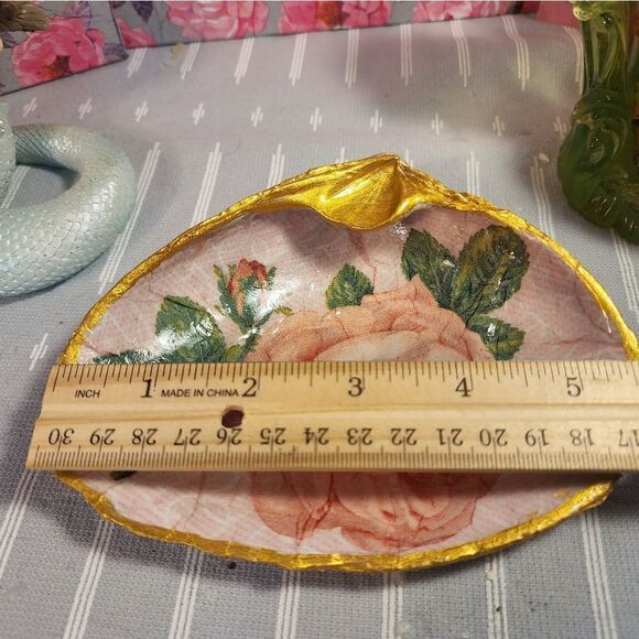 DECOUPAGE CLAM SHELL DECOUPAGE FLOWERS TRINKET DISH - Picture 8 of 10